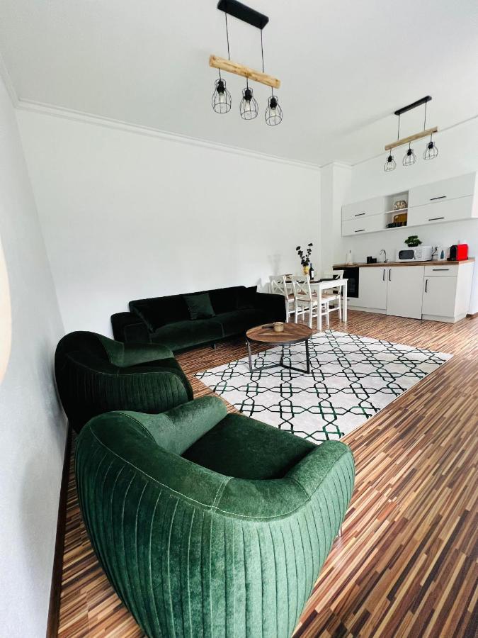 Apartament In Regim Hotelier King Medias Exterior photo